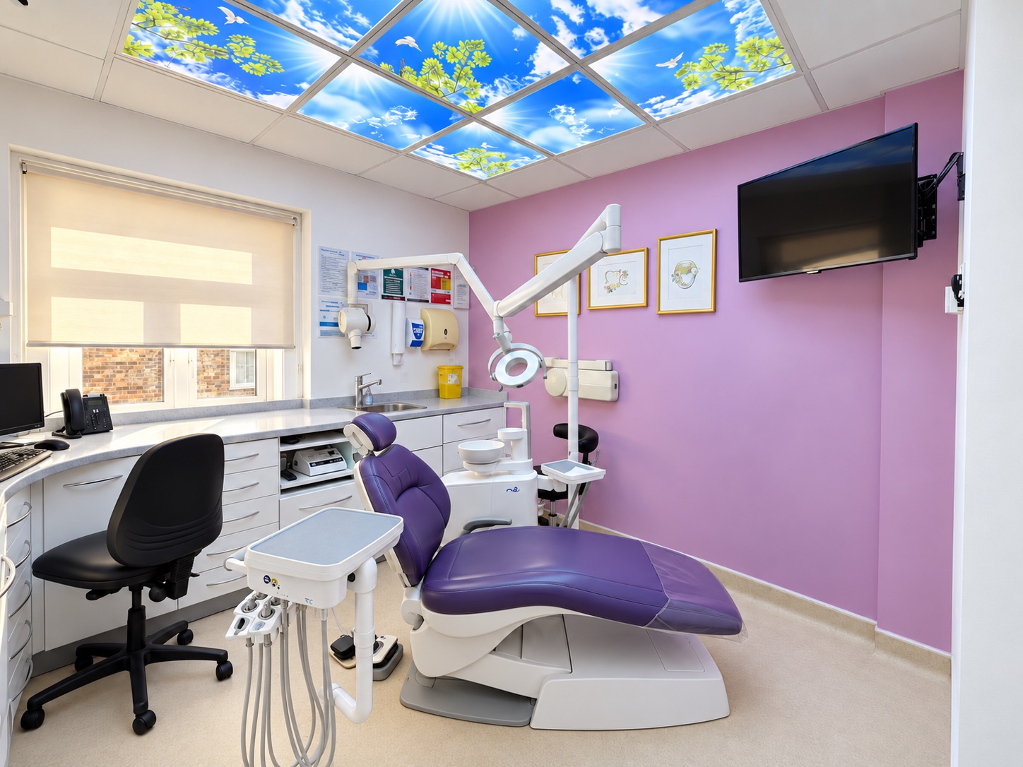 Purple treatment room at Toddington Dental Surgery